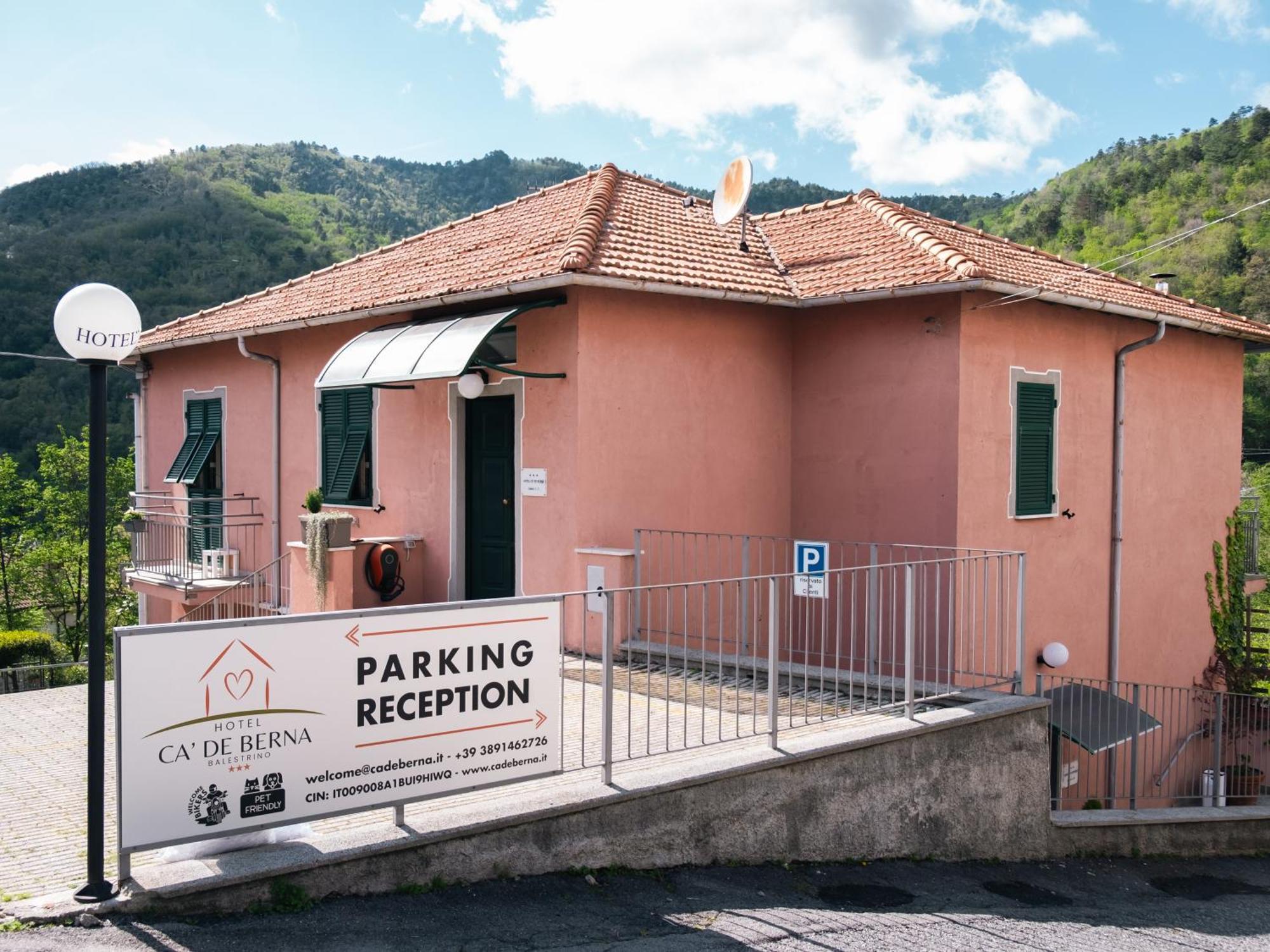 Hotel Ca' De Berna Balestrino Exterior foto