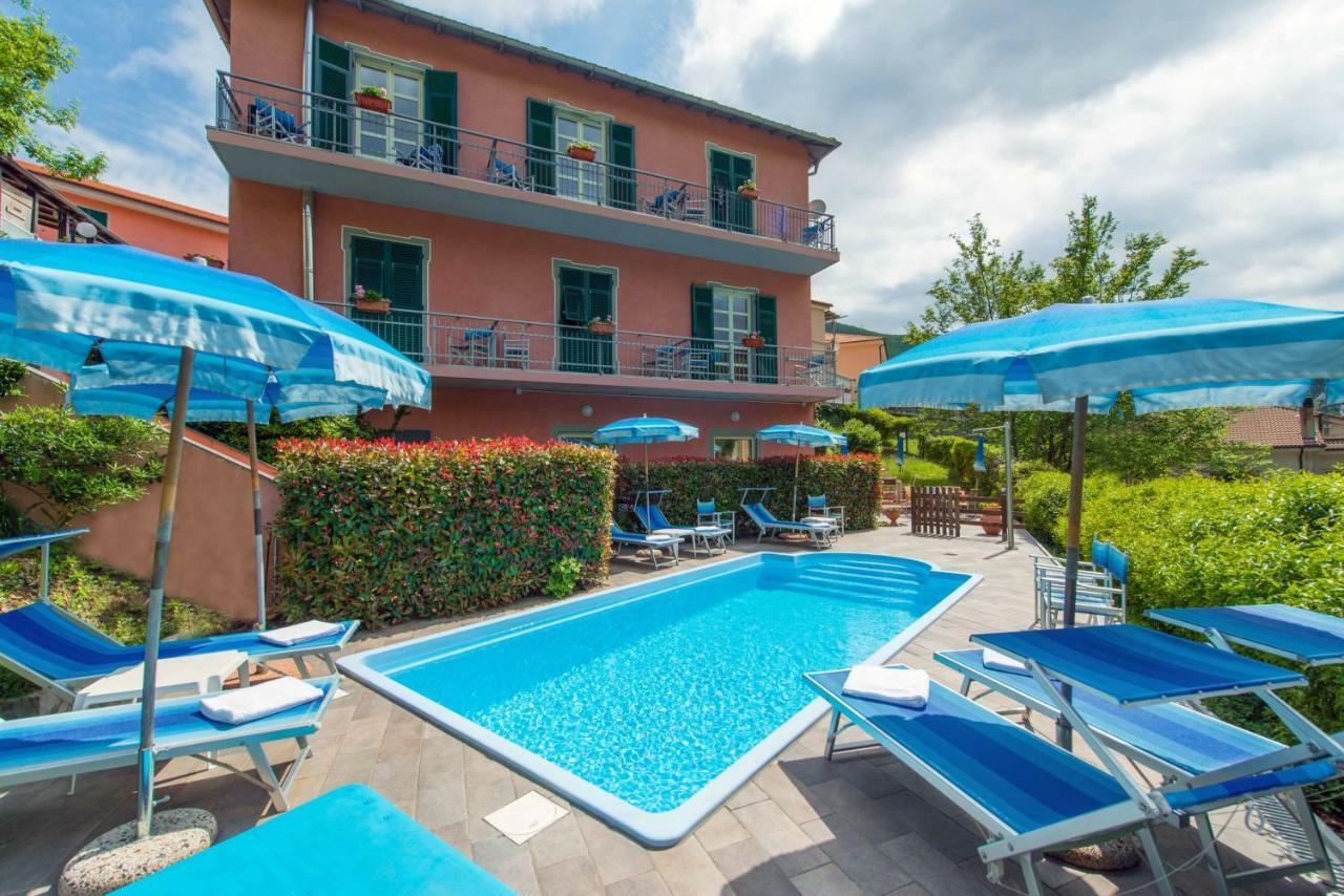 Hotel Ca' De Berna Balestrino Exterior foto